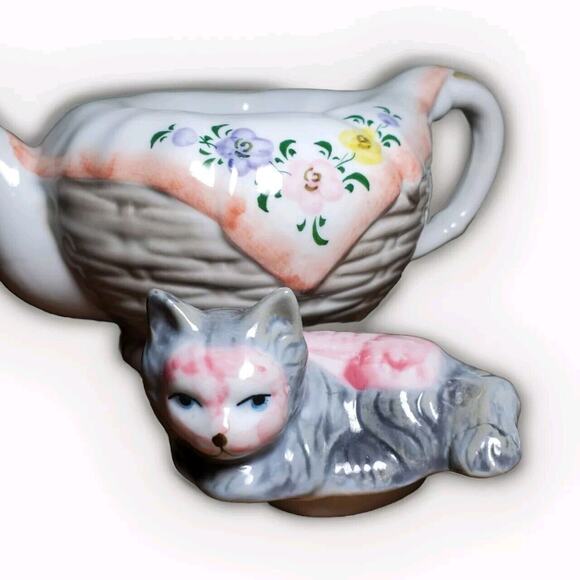 VTG 80's Tea Pot Kitty Cat Kitten Resting on Basket Porcelain - Andrea by Sadek - Picture 4 of 11